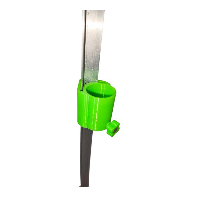 Godet porte canne compatible tout piquet alu (bridage avant)