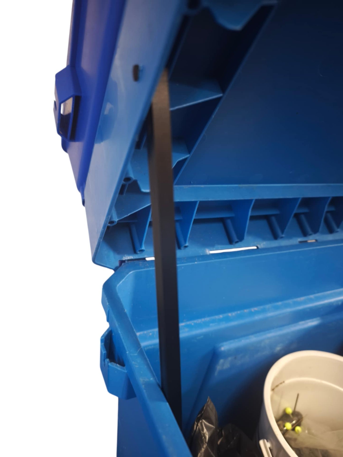 Bras à clipser pour couvercle de caisse