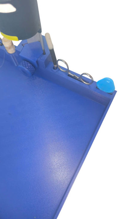Plateau rigide avec porte outils